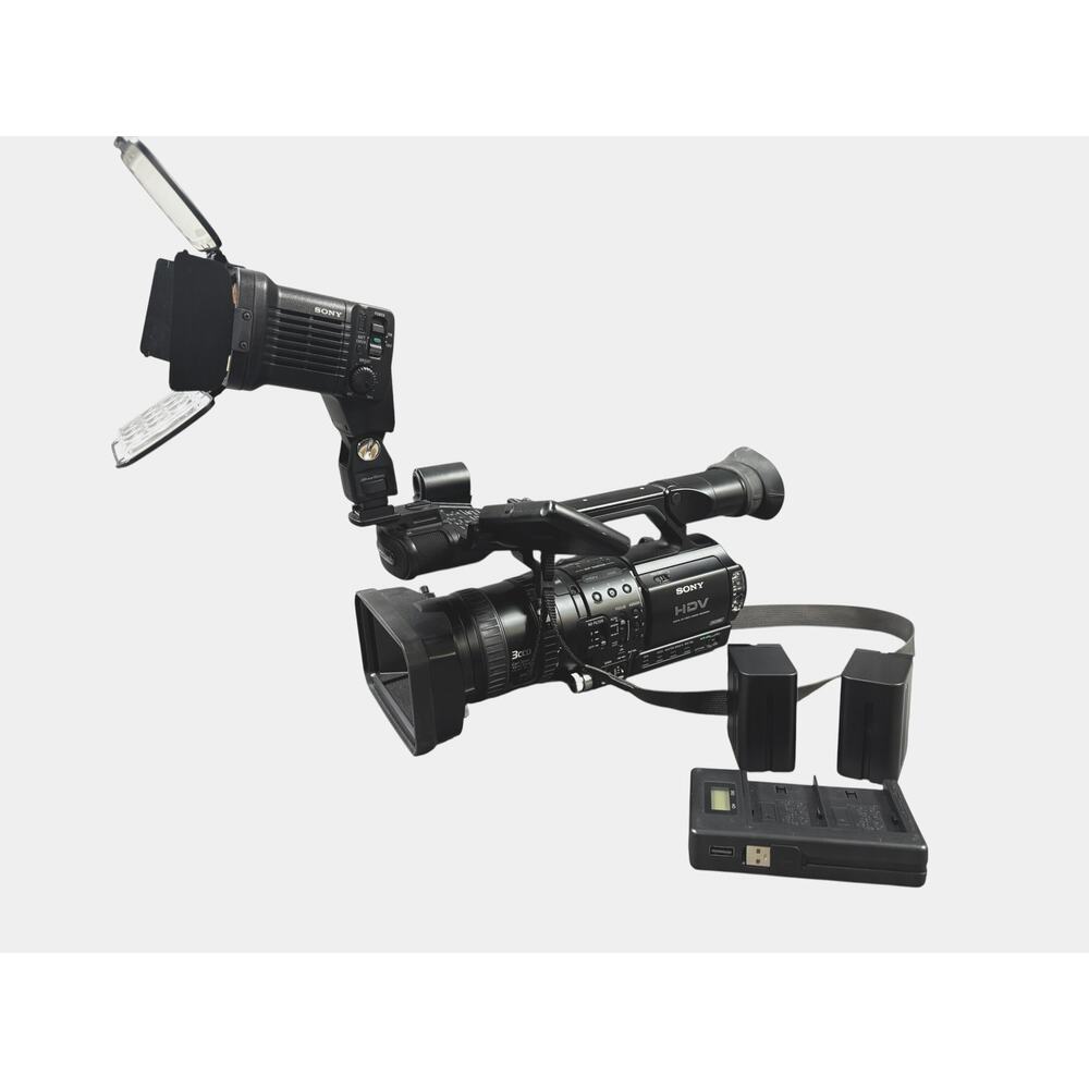 Sony HVR-Z1U 3CCD HDV Camcorder Video Camera HD & HVL-LBP Light
